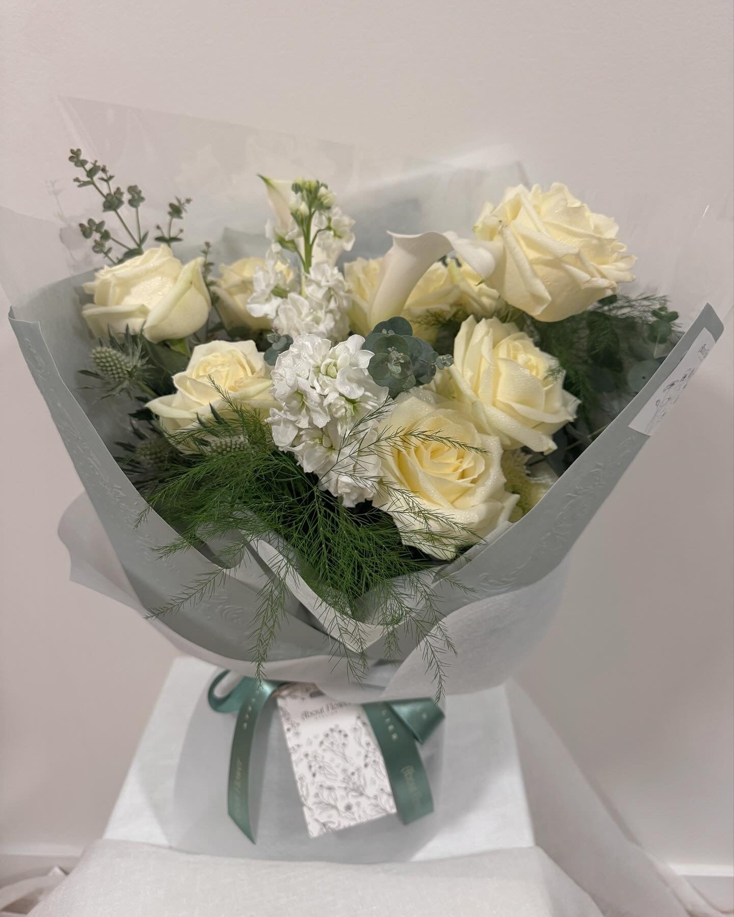 AF-012 Cream Rose Bouquet