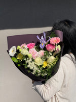 AF-001 Signature Fresh Seasonal Bouquet