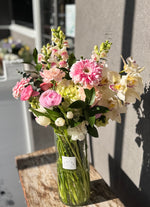 AC-005  About Flower Vase Arrangement