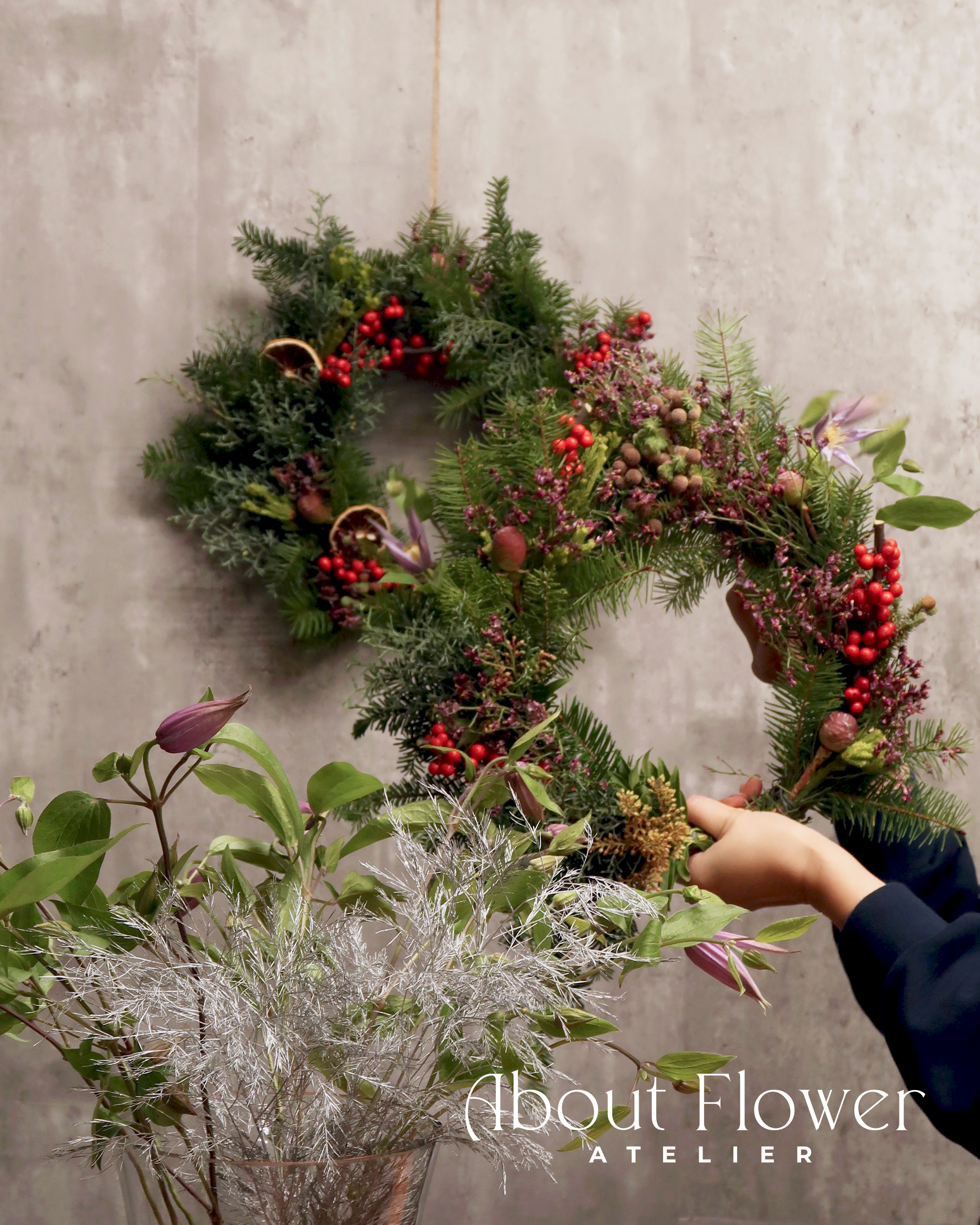 AX-28 About flower Signature Handmade Wreath