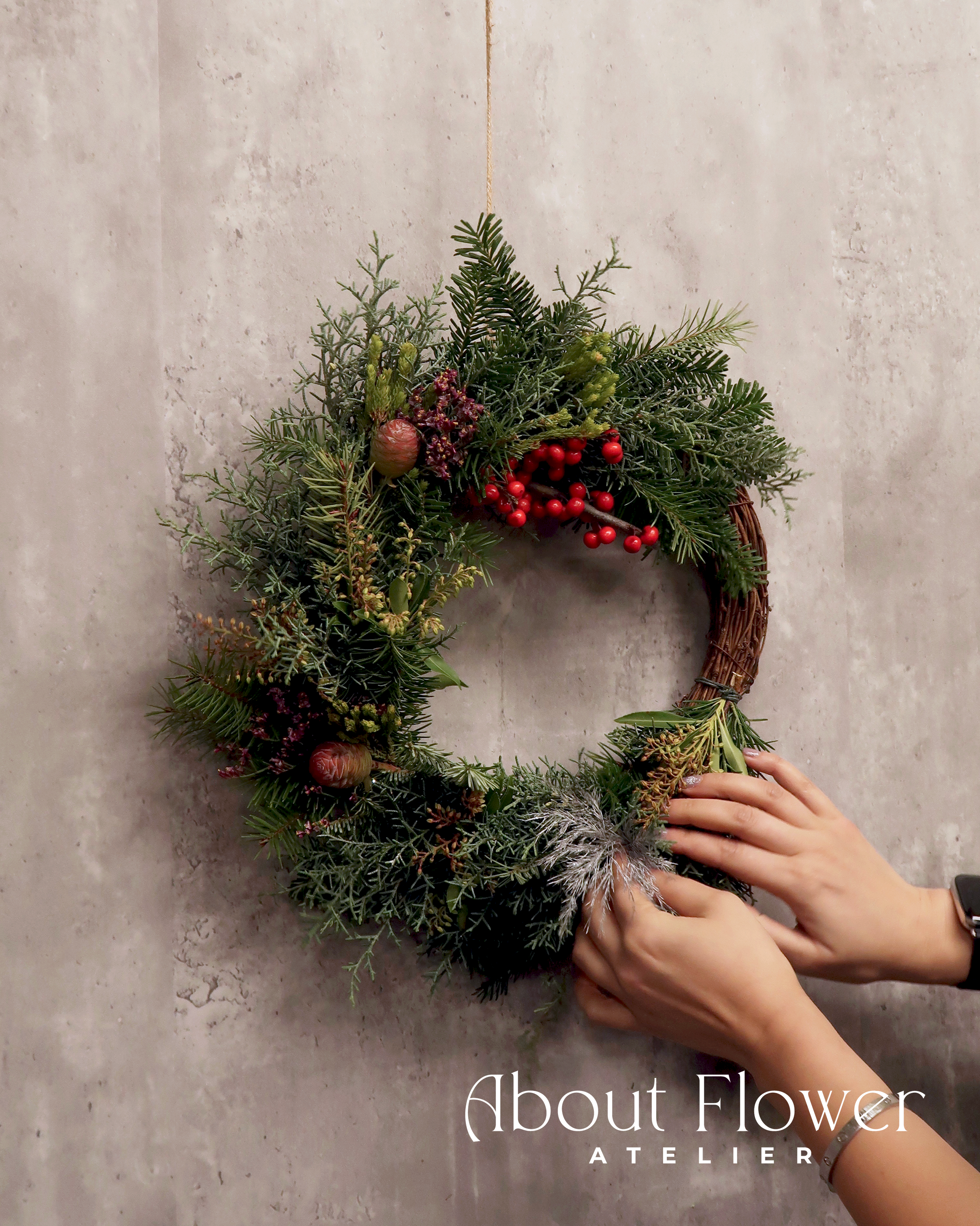 AX-28 About flower Signature Handmade Wreath